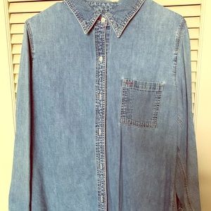 Women’s GAP denim butto-down top